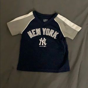 New York Yankees baby shirt